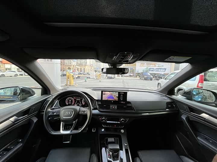 Фото 5 - Audi Q5L