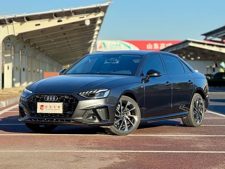 Фото 1 - Audi A4L