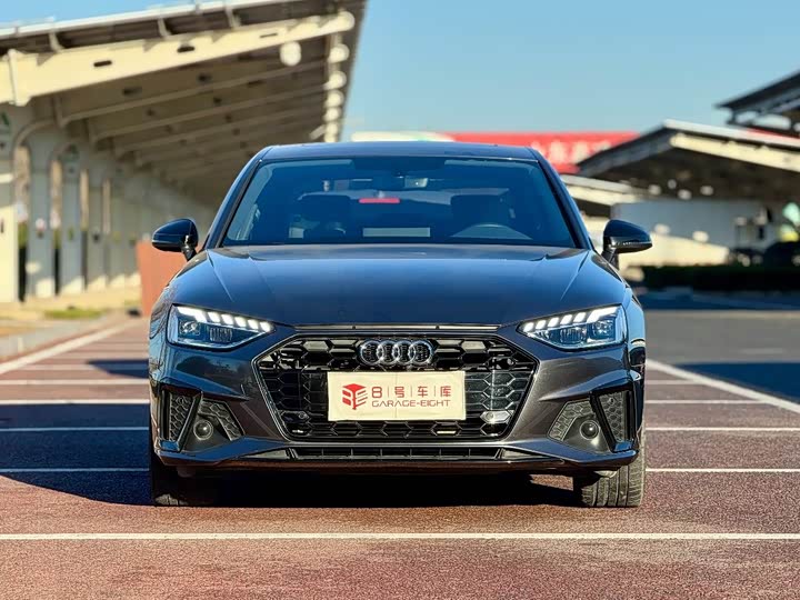 Фото 2 - Audi A4L