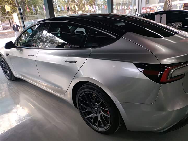 Фото 5 - Tesla Model 3