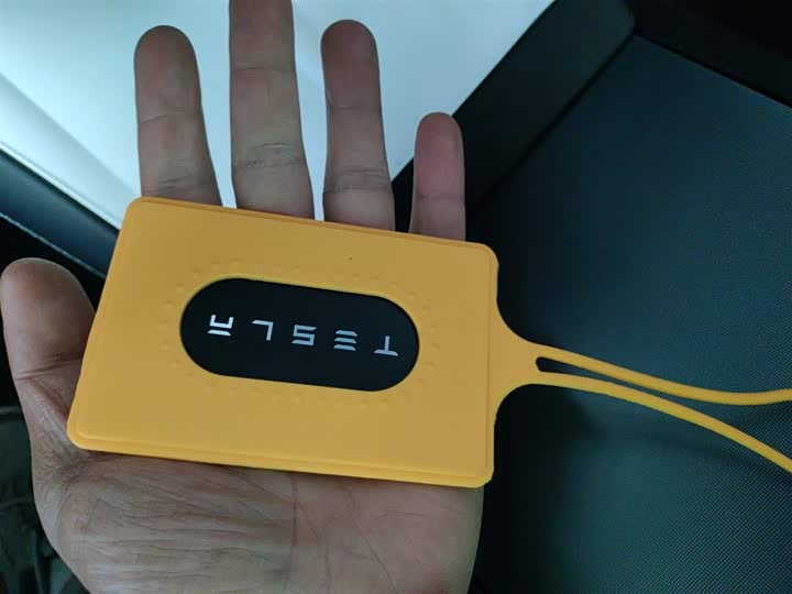 Фото 9 - Tesla Model 3