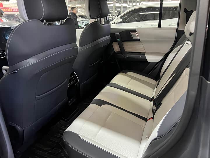 Фото 7 - Chery iCar 03T