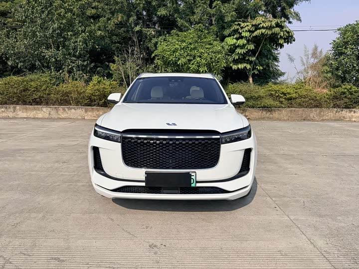 Фото 2 - LiXiang One