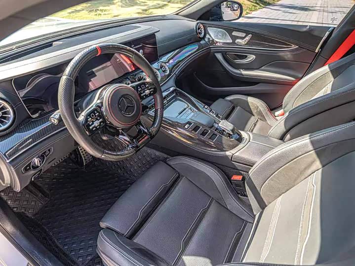 Фото 4 - Mercedes-Benz AMG GT