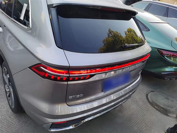 Фото 6 - Geely Monjaro