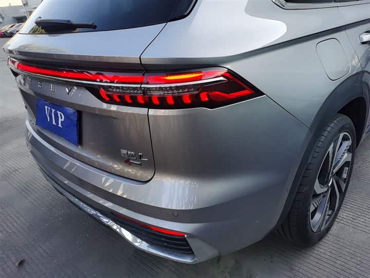 Фото 8 - Geely Monjaro