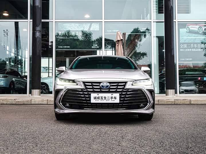 Фото 2 - Toyota Avalon