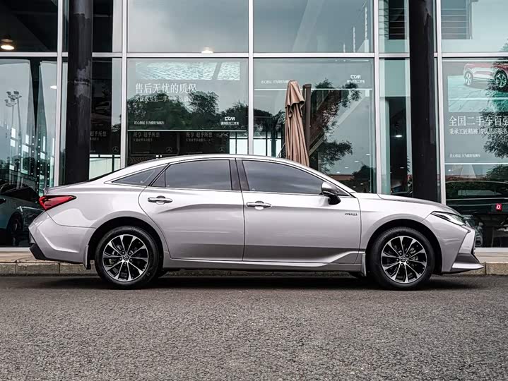 Фото 5 - Toyota Avalon
