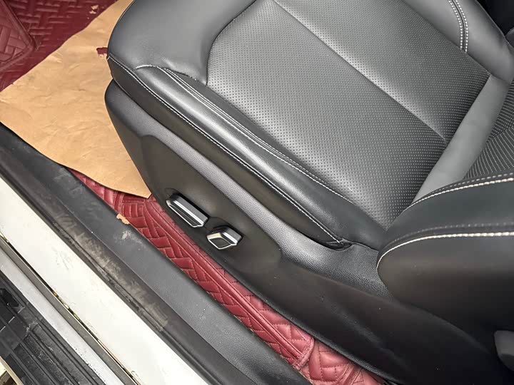 Фото 5 - Roewe RX8