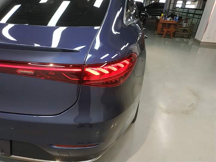 Фото 8 - Mercedes-Benz EQS