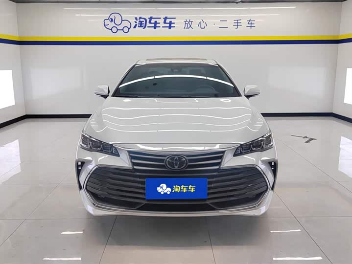 Фото 2 - Toyota Avalon