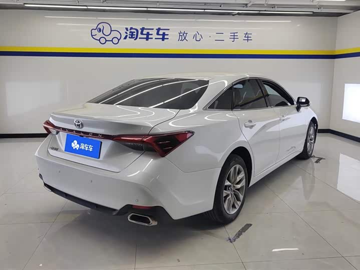 Фото 3 - Toyota Avalon