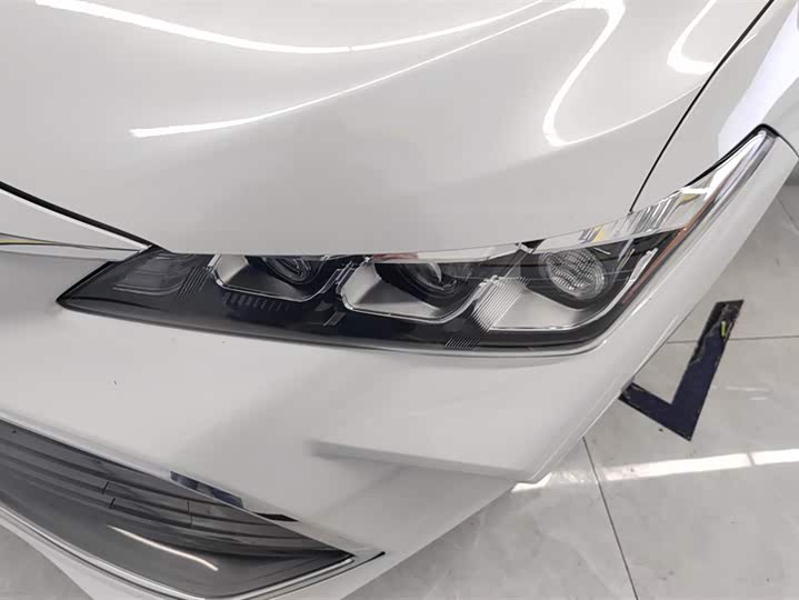 Фото 5 - Toyota Avalon