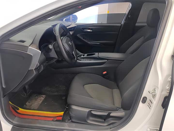 Фото 9 - Toyota Avalon