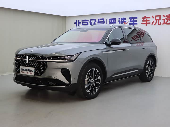 Фото 1 - Lincoln Nautilus