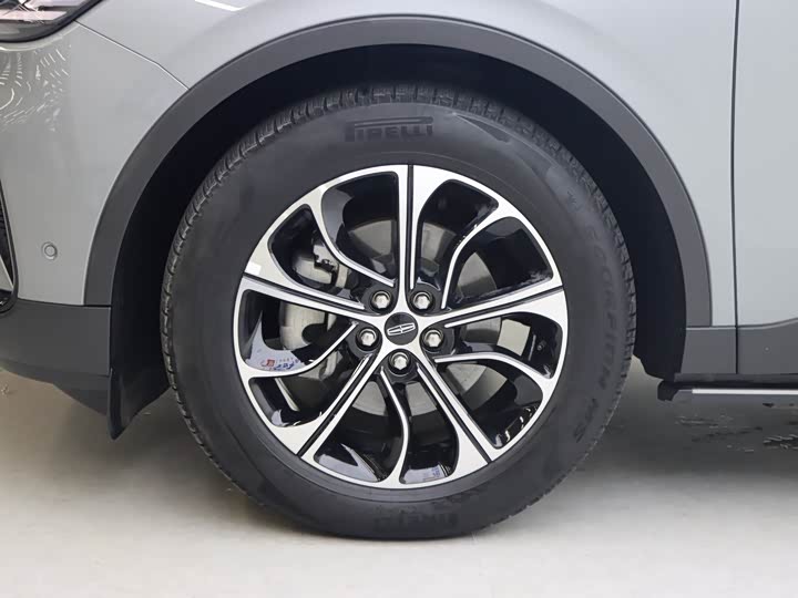 Фото 4 - Lincoln Nautilus