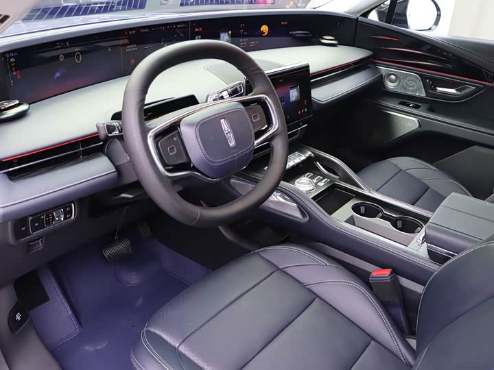 Фото 5 - Lincoln Nautilus