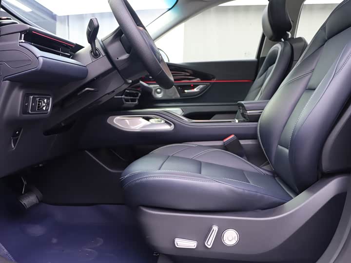 Фото 6 - Lincoln Nautilus