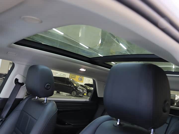 Фото 9 - Land Rover Range Rover Evoque L