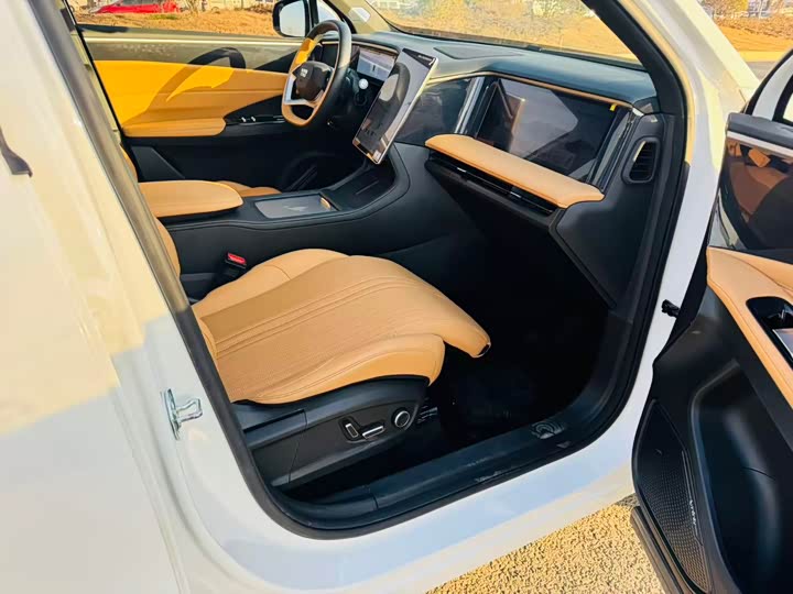 Фото 4 - Geely Galaxy L7