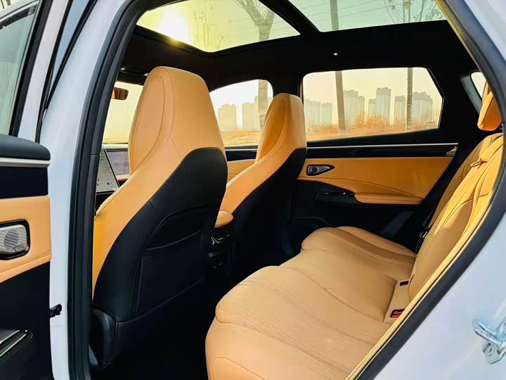 Фото 6 - Geely Galaxy L7