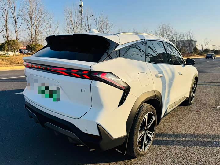 Фото 9 - Geely Galaxy L7