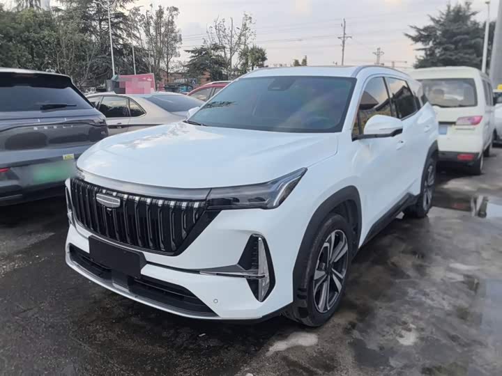 Фото 2 - Geely Atlas L