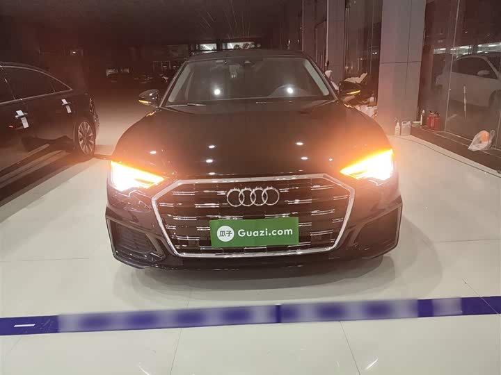 Фото 3 - Audi A6L