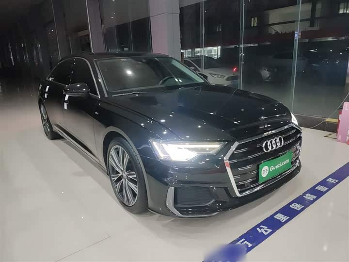 Фото 4 - Audi A6L