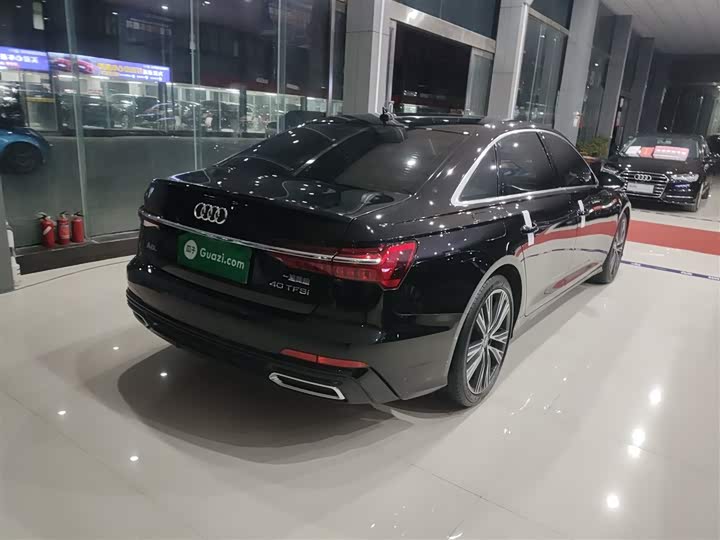 Фото 7 - Audi A6L