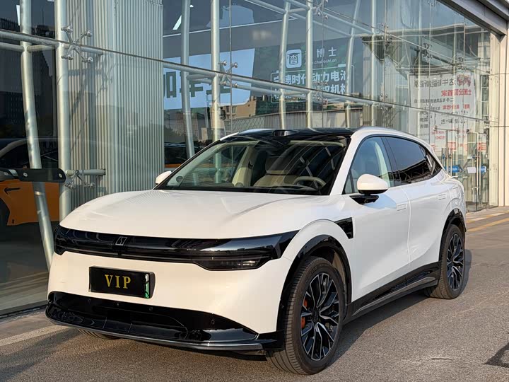 Фото 1 - Zeekr 7X