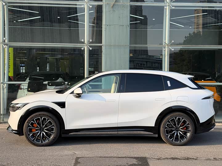 Фото 2 - Zeekr 7X