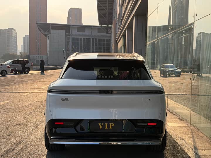 Фото 8 - Zeekr 7X