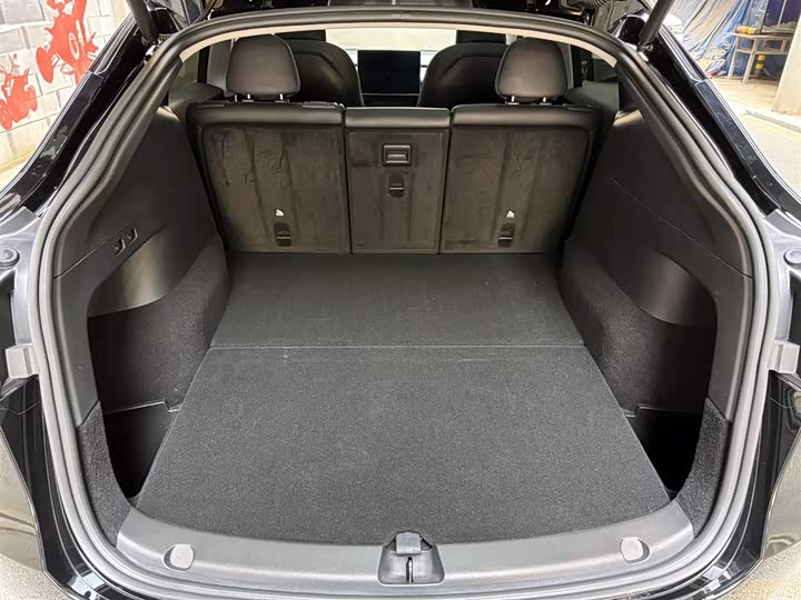 Фото 8 - Tesla Model Y