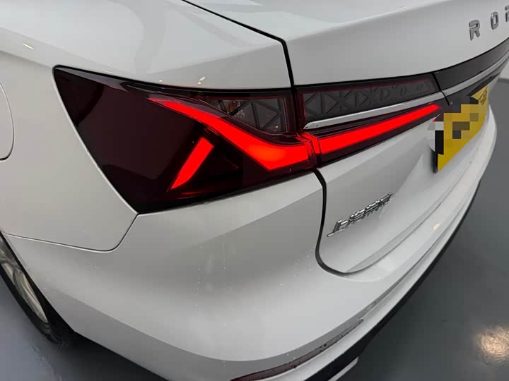 Фото 4 - Roewe i5