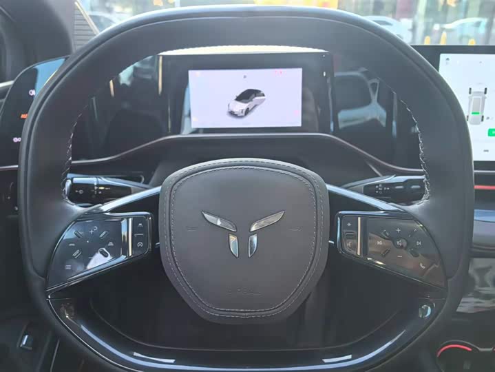 Фото 6 - Hongqi EH7