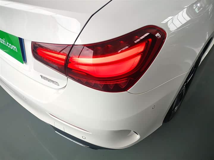 Фото 8 - Mercedes-Benz A-Class