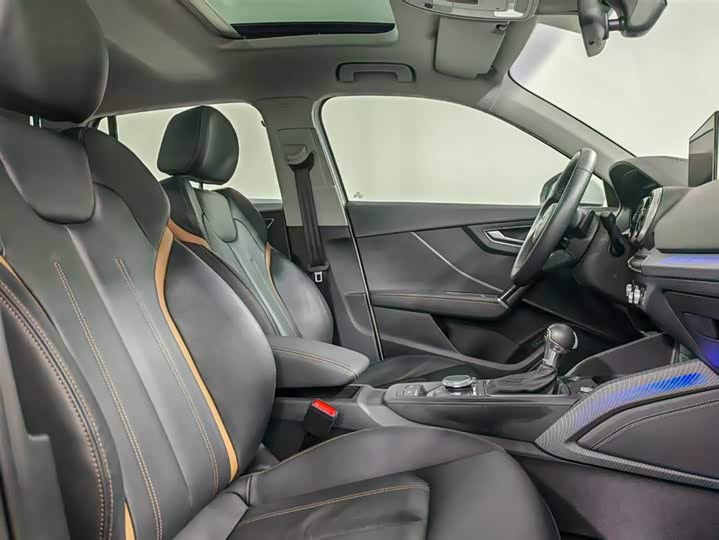 Фото 8 - Audi Q2L