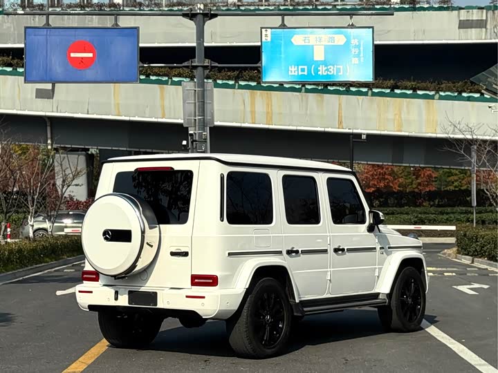 Фото 9 - Mercedes-Benz G-Class