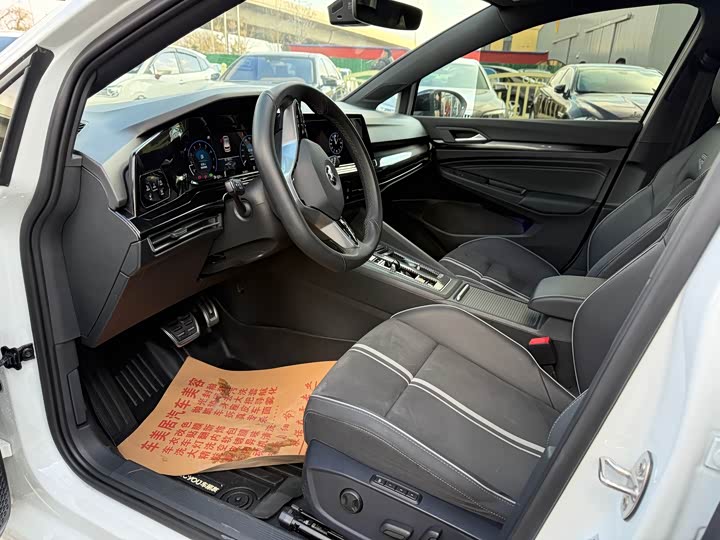 Фото 4 - Volkswagen Golf