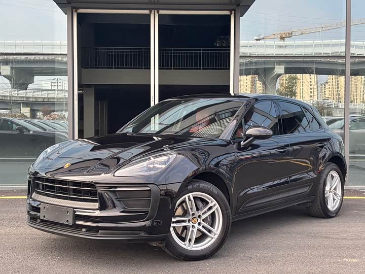 Фото 1 - Porsche Macan