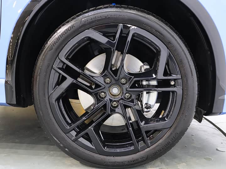 Фото 8 - Volkswagen Tiguan L Pro