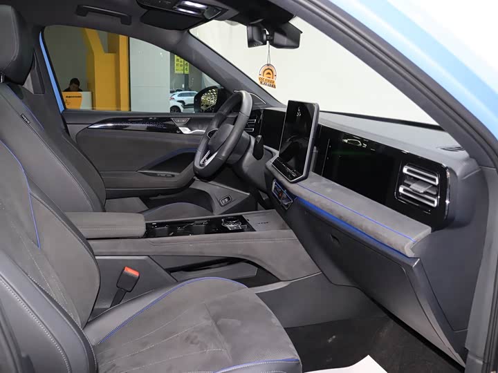 Фото 9 - Volkswagen Tiguan L Pro