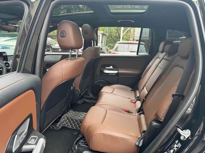 Фото 7 - Mercedes-Benz GLB-Class