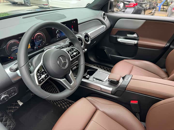 Фото 8 - Mercedes-Benz GLB-Class