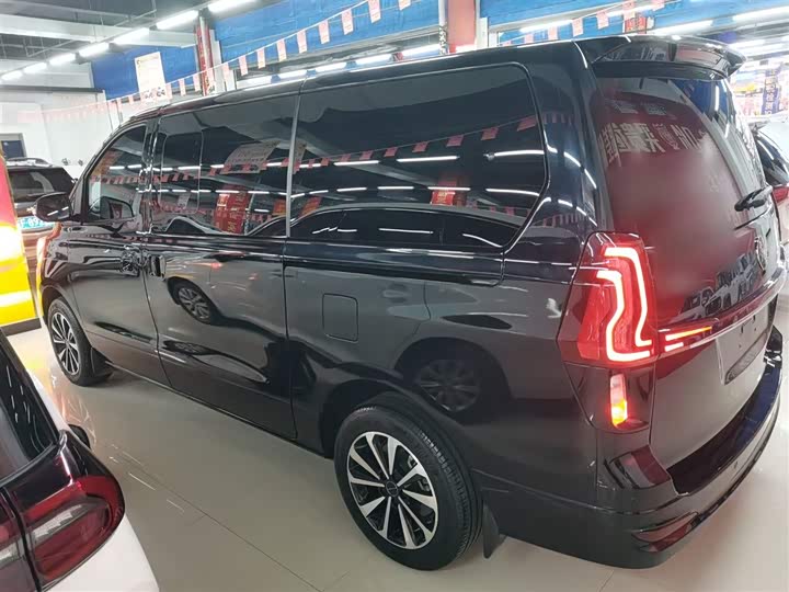 Фото 5 - Dongfeng Forthing M7