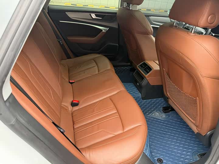 Фото 6 - Audi A7