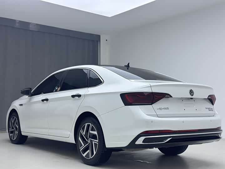 Фото 5 - Volkswagen Sagitar L