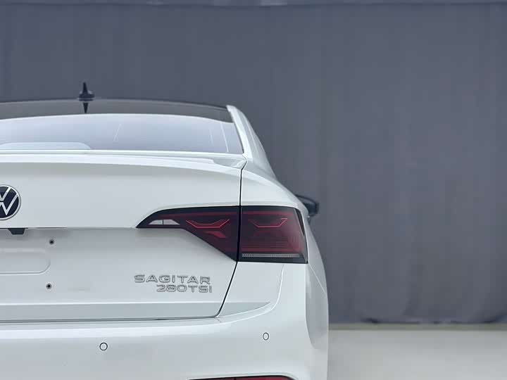 Фото 8 - Volkswagen Sagitar L