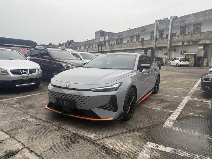 Фото 1 - Changan UNI-V